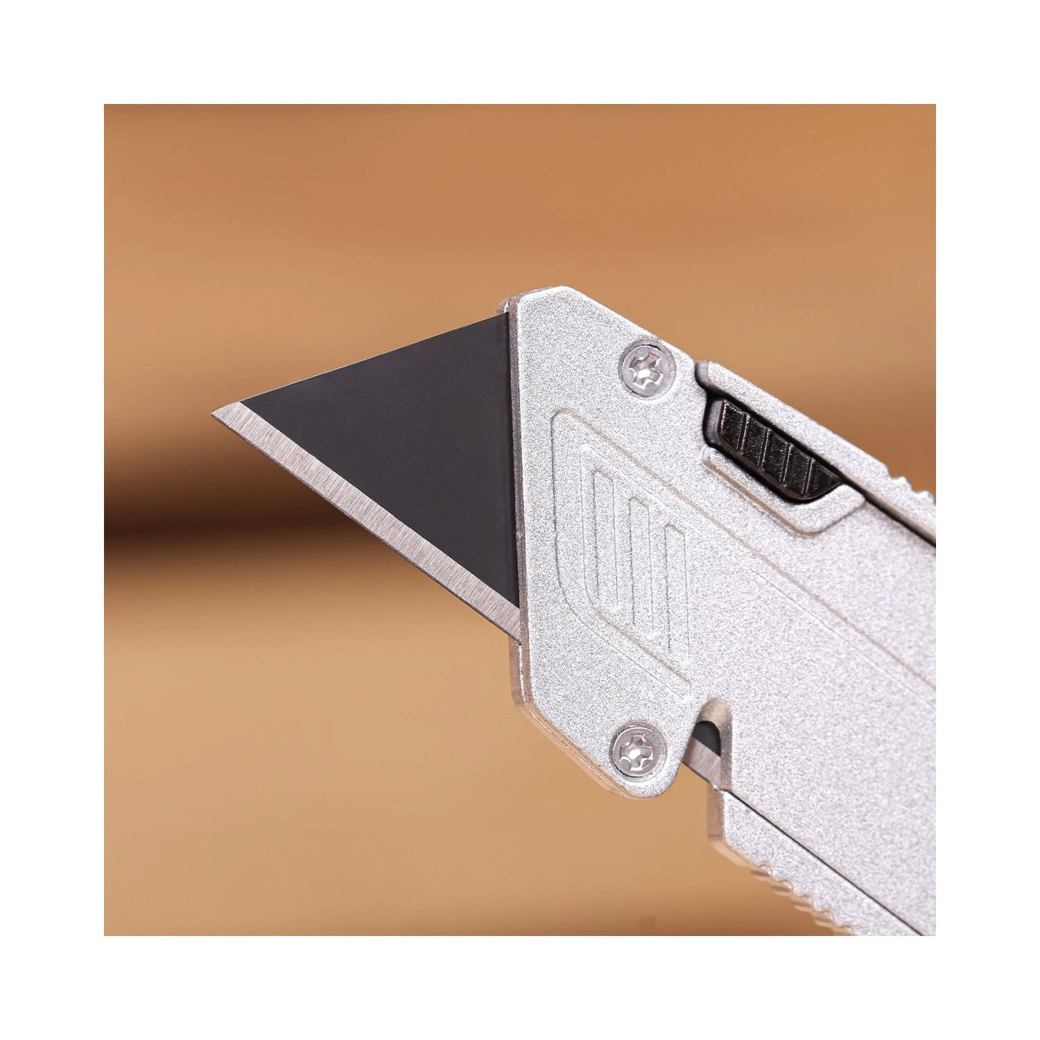 TOUGH MASTER® Folding Utility Knife With Blade Compartment & 3 Replacement Blades & 10 Piece Extra Utility Knife Blades 4 TOUGH MASTER® Folding Utility Knife With Blade Compartment & 3 Replacement Blades & 10 Piece Extra Utility Knife Blades - Image 4