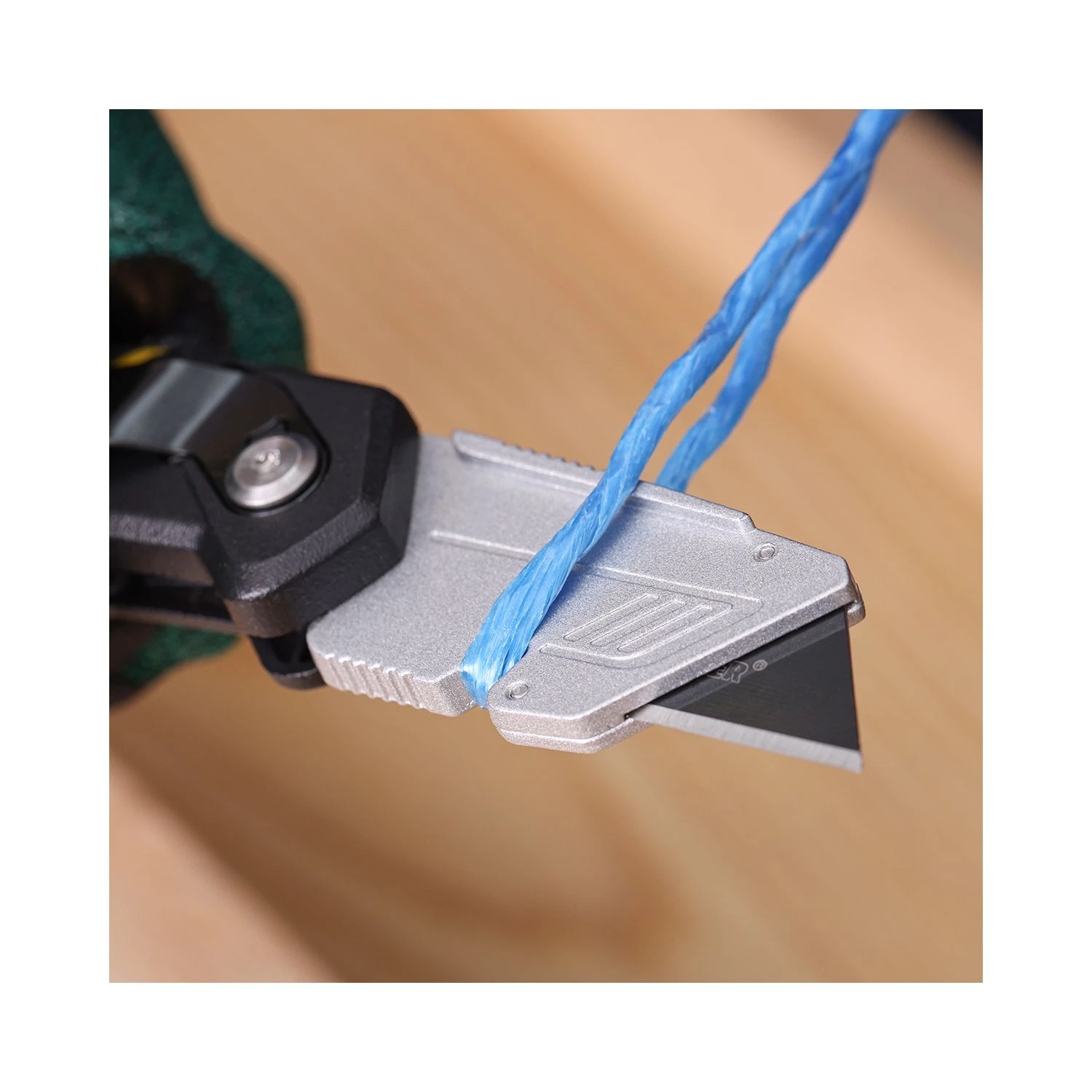 TOUGH MASTER® Folding Utility Knife With Blade Compartment & 3 Replacement Blades & 10 Piece Extra Utility Knife Blades 7 TOUGH MASTER® Folding Utility Knife With Blade Compartment & 3 Replacement Blades & 10 Piece Extra Utility Knife Blades - Image 7